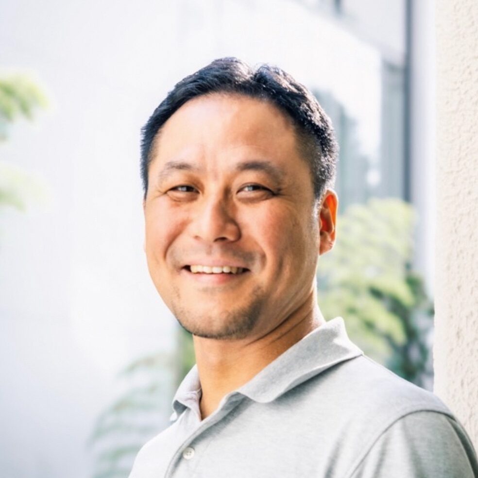 髙尾　忠志